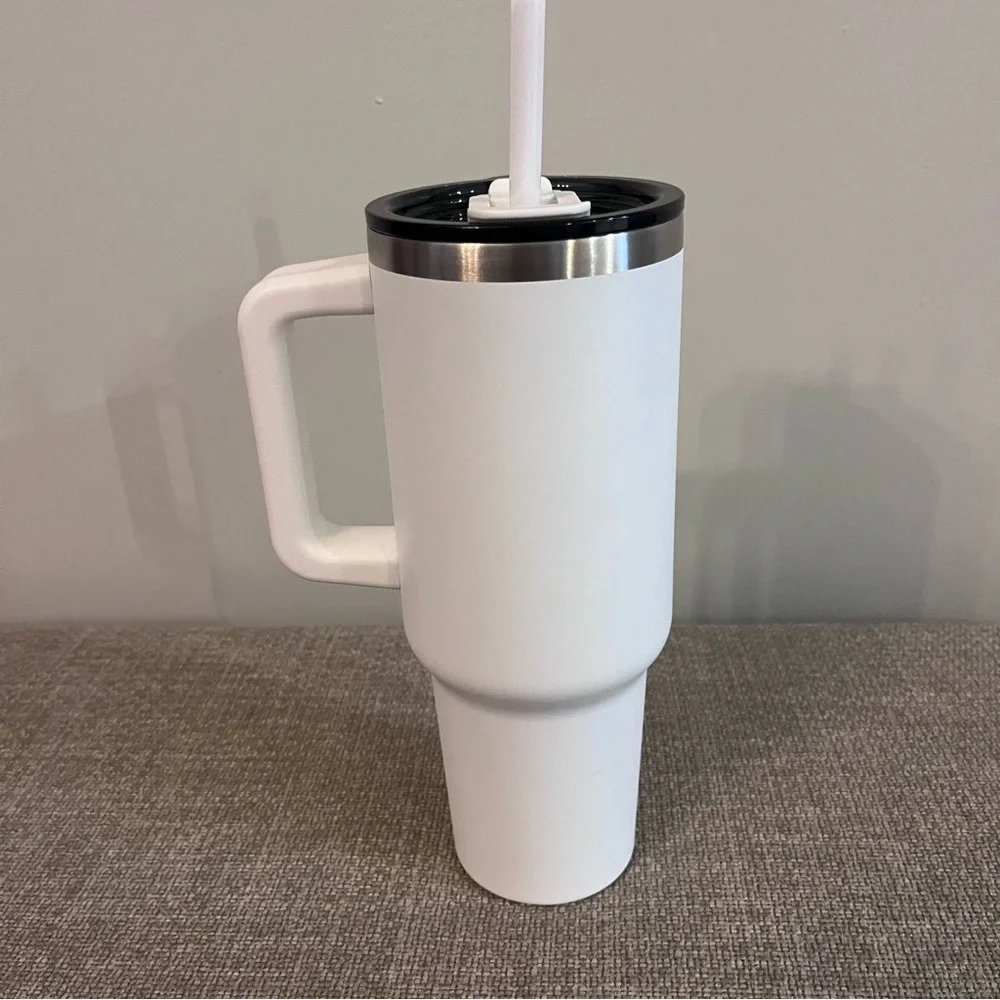 New Magellan Health White Metal Stainless Steel Handled Tumbler Cup w/ Straw